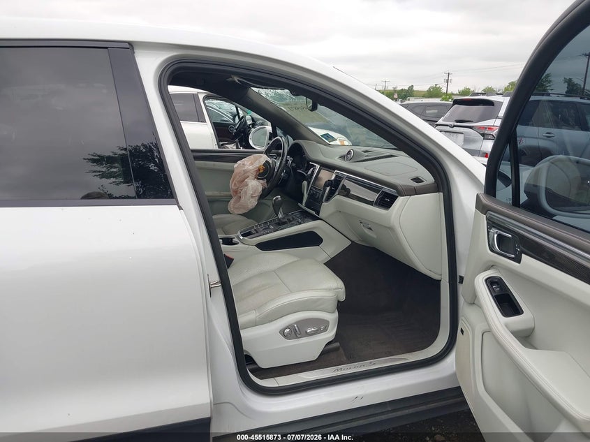 2016 Porsche Macan VIN WP1AB2A55GLB50391 IAAI salvage auction — LEFT FRONT, Salvage (New Jersey), sold $3,050 on 2026-07-29 (photo 5)