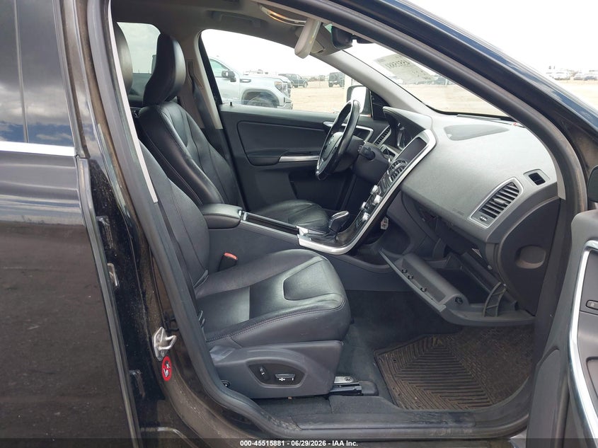 2015 Volvo Xc60 VIN YV440MDM0F2743371 IAAI salvage auction — HAIL, Wait Title, sold $1,900 on 2026-09-06 (photo 5)
