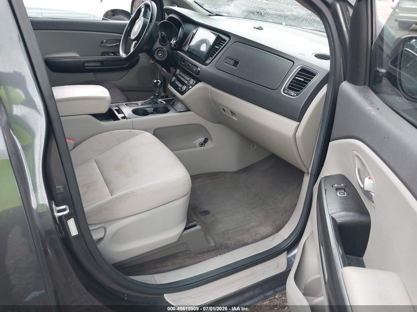 2015 Kia SEDONA VIN KNDMB5C10F6080354 IAAI salvage auction — NORMAL WEAR, Clear (Florida), sold $225 on 2026-07-14 (photo 5)