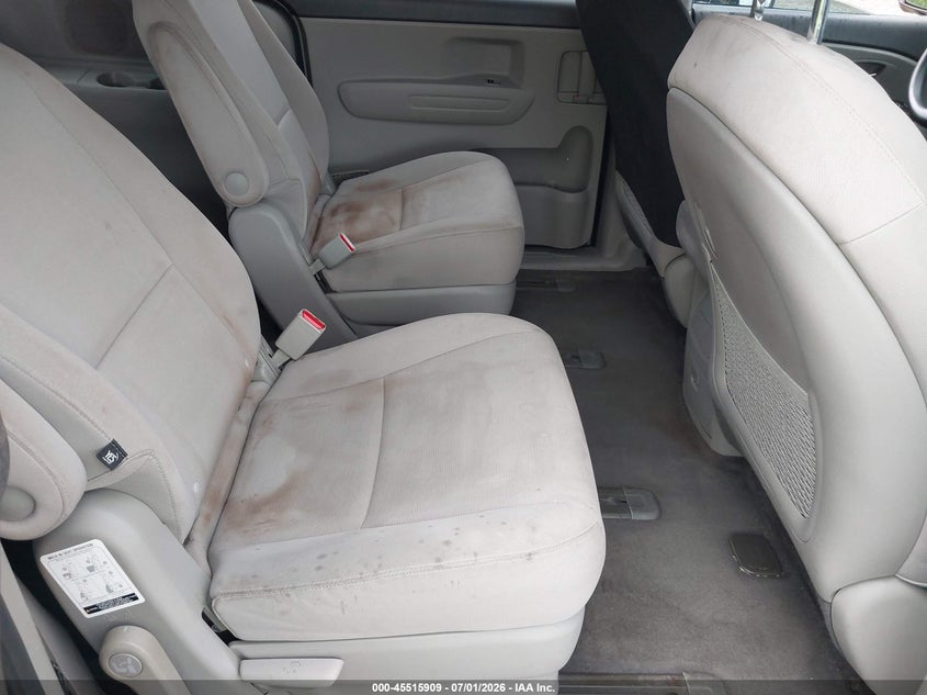 2015 Kia SEDONA VIN KNDMB5C10F6080354 IAAI salvage auction — NORMAL WEAR, Clear (Florida), sold $225 on 2026-07-14 (photo 8)