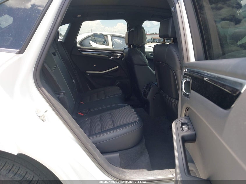 2023 Porsche Macan VIN WP1AA2A51PLB12546 IAAI salvage auction — FRONT END, Salvage Title, sold $17,600 on 2026-08-15 (photo 8)