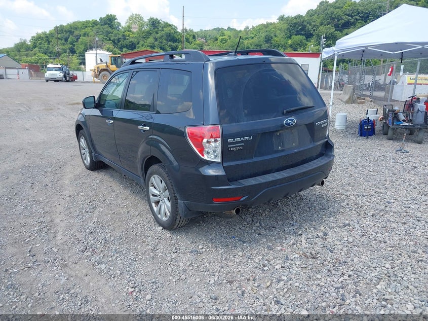 2011 Subaru Forester VIN JF2SHADCXBH759949 IAAI salvage auction — RIGHT SIDE, Salvage (Pennsylvania), sold $25 on 2026-07-21 (photo 3)
