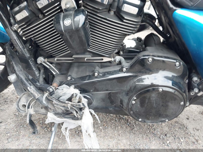 2018 Harley-davidson Road glide VIN 1HD1KTC30JB680122 IAAI salvage auction — LEFT SIDE, Salvage (California), sold $3,950 on 2026-07-29 (photo 9)