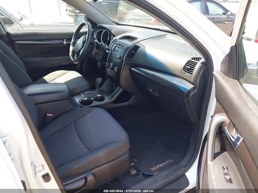 2012 Kia Sorento VIN 5XYKT3A69CG224175 IAAI salvage auction — NORMAL WEAR, Clear (Virginia), sold $825 on 2026-07-07 (photo 5)