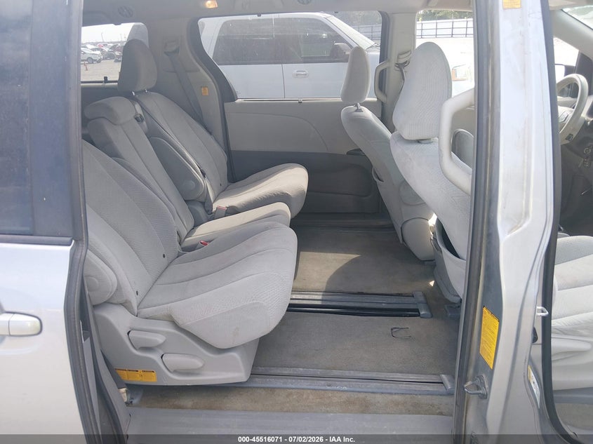 2012 Toyota Sienna VIN 5TDKK3DC8CS190673 IAAI salvage auction — FRONT END, Salvage (Arkansas), sold $1,550 on 2026-07-29 (photo 8)