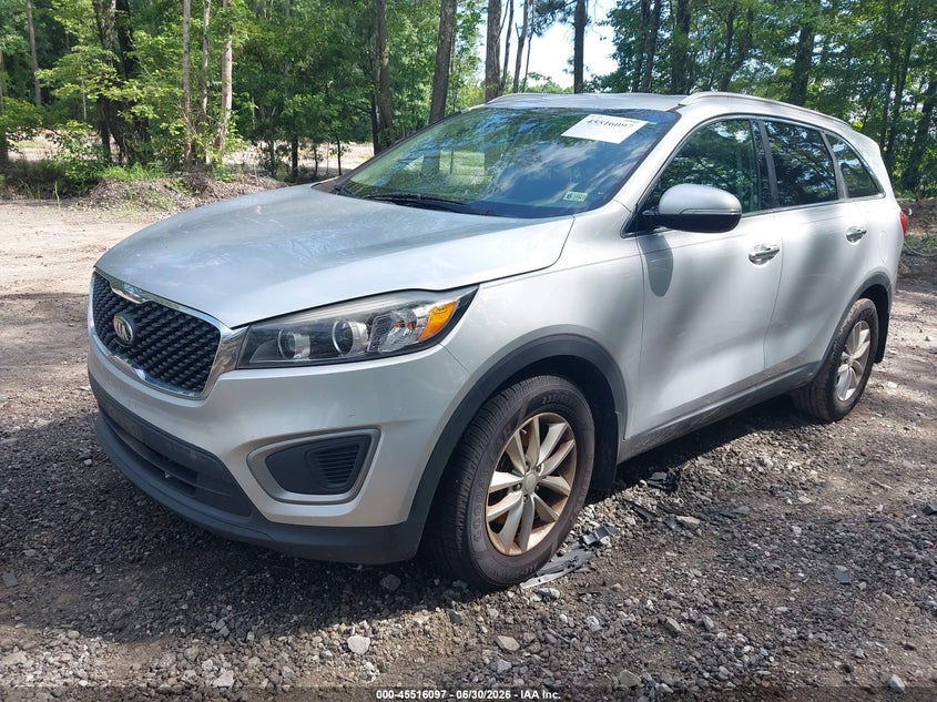 2016 Kia Sorento VIN 5XYPG4A58GG120404 IAAI salvage auction — NORMAL WEAR, Clear (Virginia), sold $1,475 on 2026-07-07 (photo 2)