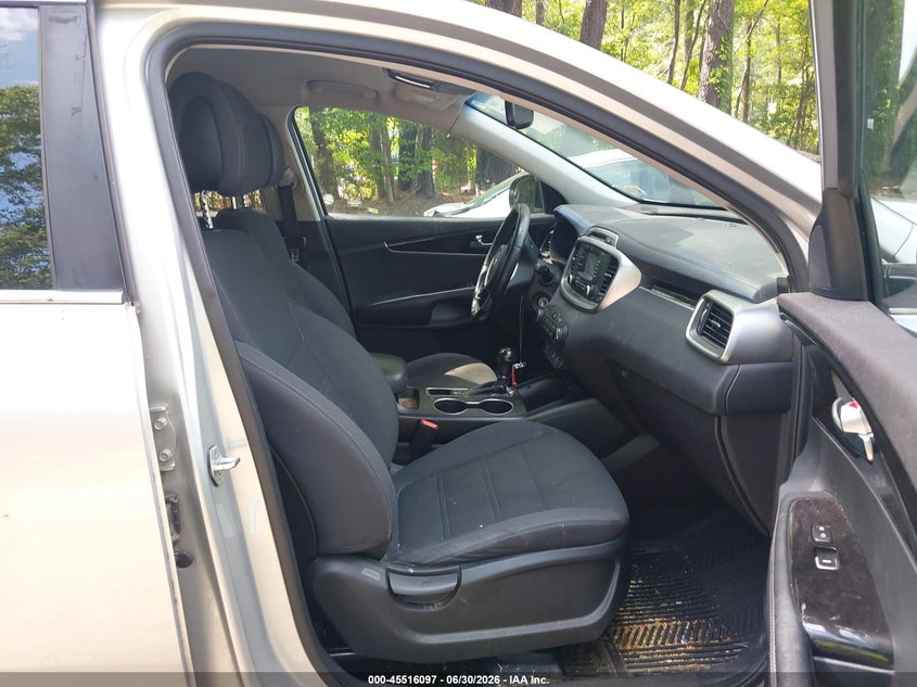 2016 Kia Sorento VIN 5XYPG4A58GG120404 IAAI salvage auction — NORMAL WEAR, Clear (Virginia), sold $1,475 on 2026-07-07 (photo 5)