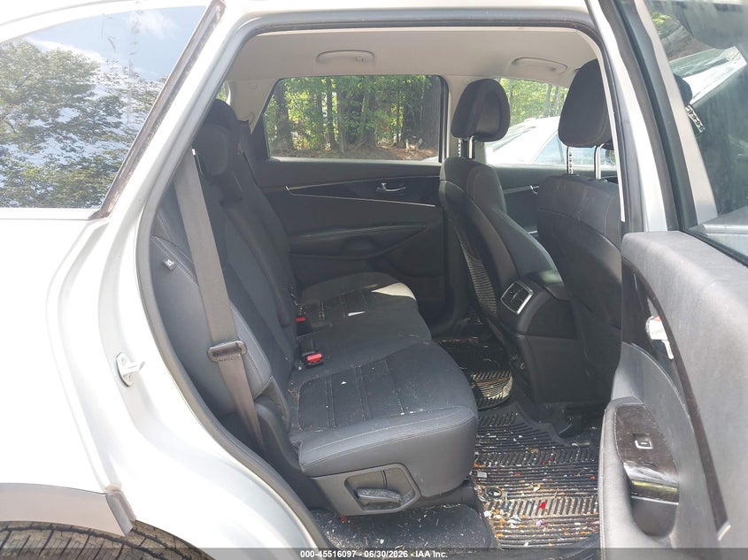 2016 Kia Sorento VIN 5XYPG4A58GG120404 IAAI salvage auction — NORMAL WEAR, Clear (Virginia), sold $1,475 on 2026-07-07 (photo 8)