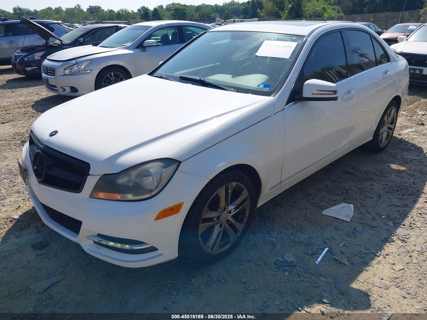 2013 Mercedes-benz C-klasse VIN WDDGF8AB2DR287232 IAAI salvage auction — NORMAL WEAR, Clear (Virginia), sold $1,500 on 2026-07-13 (photo 2)