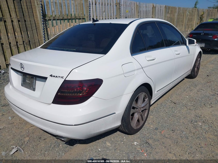 2013 Mercedes-benz C-klasse VIN WDDGF8AB2DR287232 IAAI salvage auction — NORMAL WEAR, Clear (Virginia), sold $1,500 on 2026-07-13 (photo 4)