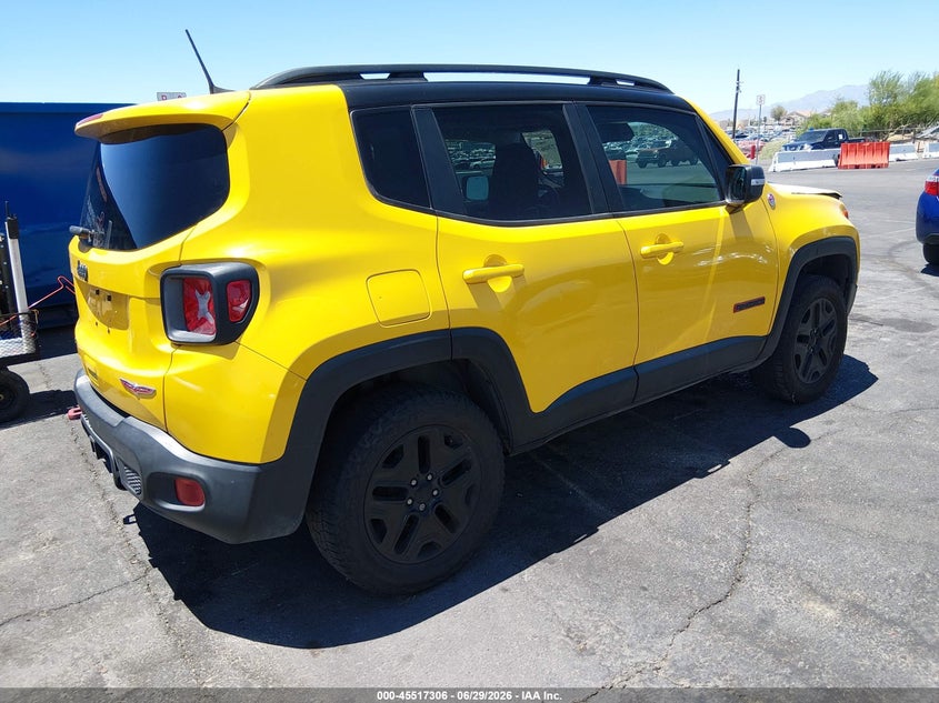 2018 Jeep Renegade VIN ZACCJBCB2JPH60977 IAAI salvage auction — NORMAL WEAR, Clear (Nevada), sold $2,100 on 2026-07-31 (photo 4)