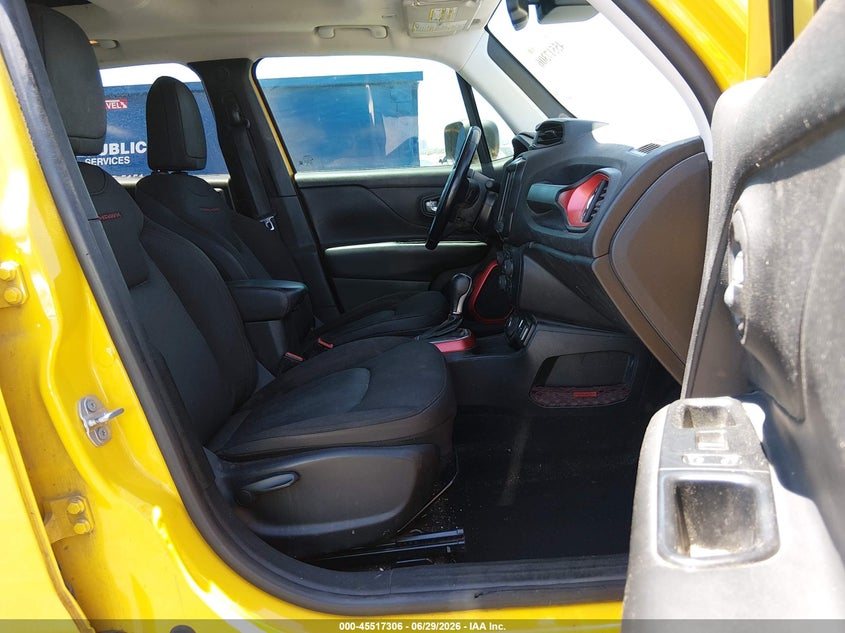 2018 Jeep Renegade VIN ZACCJBCB2JPH60977 IAAI salvage auction — NORMAL WEAR, Clear (Nevada), sold $2,100 on 2026-07-31 (photo 5)