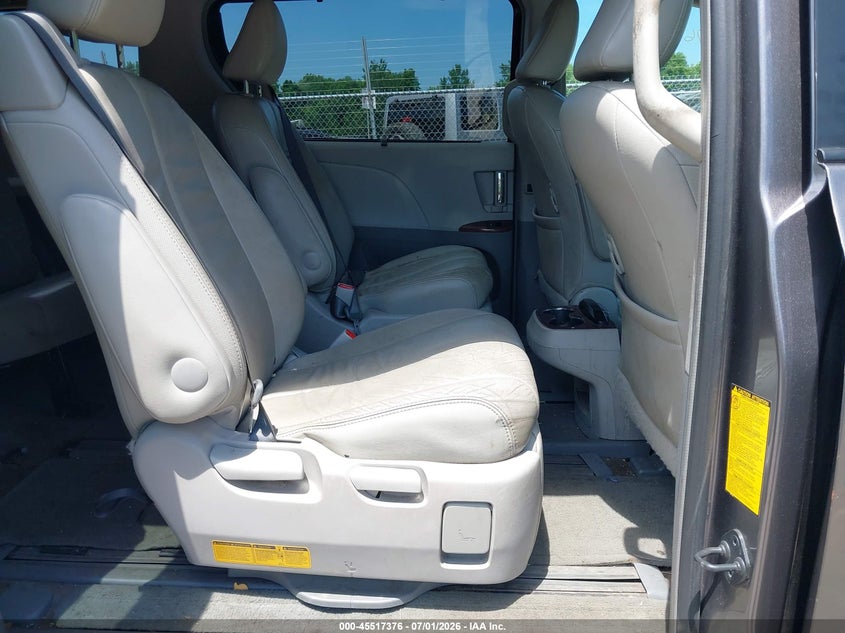 2014 Toyota Sienna VIN 5TDDK3DC2ES089768 IAAI salvage auction — FRONT END, Salvage (Connecticut), sold $2,450 on 2026-07-30 (photo 8)
