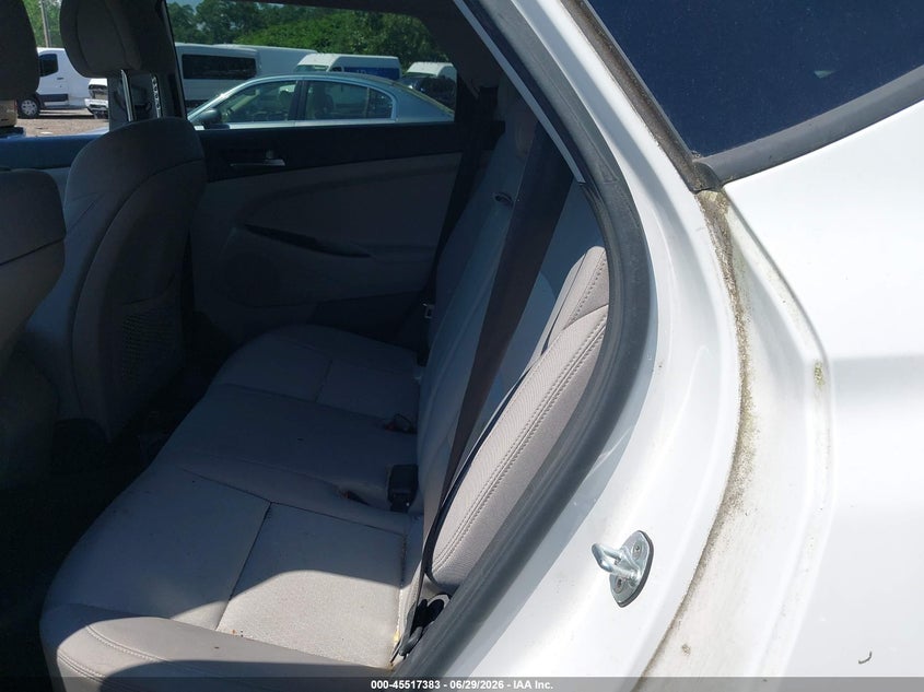 2017 Hyundai Tucson VIN KM8J3CA45HU443890 IAAI salvage auction — NORMAL WEAR, Salvage Title, sold $2,300 on 2026-07-28 (photo 8)