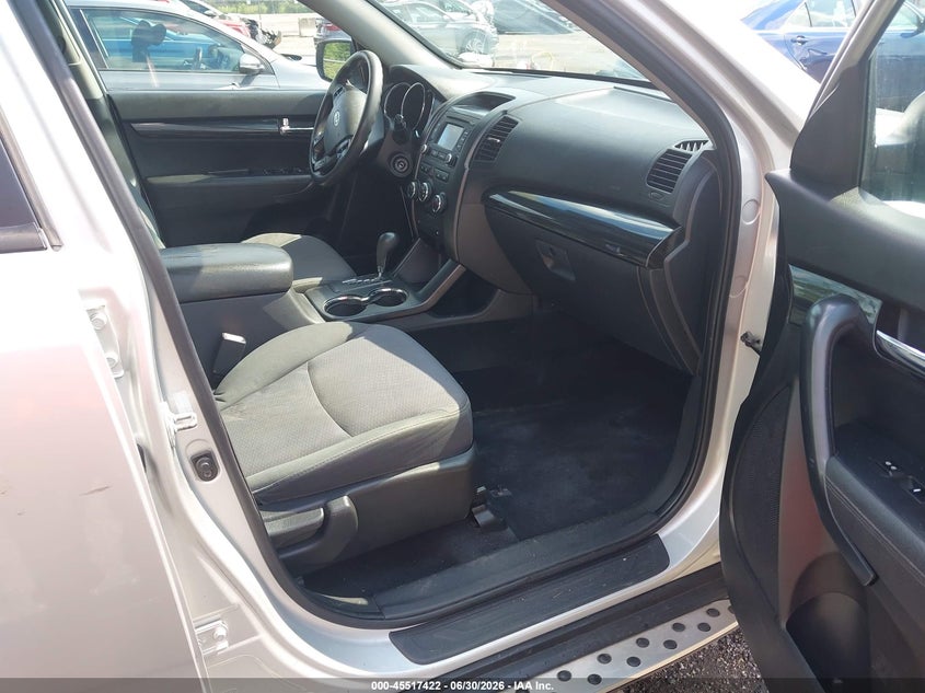 2013 Kia Sorento VIN 5XYKT3A69DG407626 IAAI salvage auction — NORMAL WEAR, Clear (Florida), sold $475 on 2026-07-28 (photo 5)