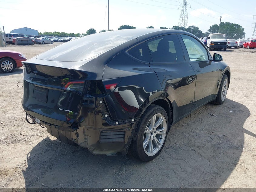 2024 Tesla Model y VIN 7SAYGDEE9RA286665 IAAI salvage auction — REAR END, Salvage (Indiana), sold $16,000 on 2026-07-30 (photo 4)