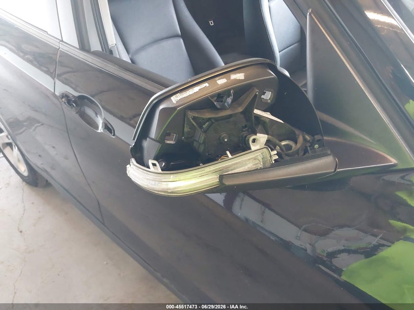 2014 BMW X1 VIN WBAVM1C52EVW49149 IAAI salvage auction — NORMAL WEAR, Clear (Illinois), sold $600 on 2026-07-29 (photo 6)