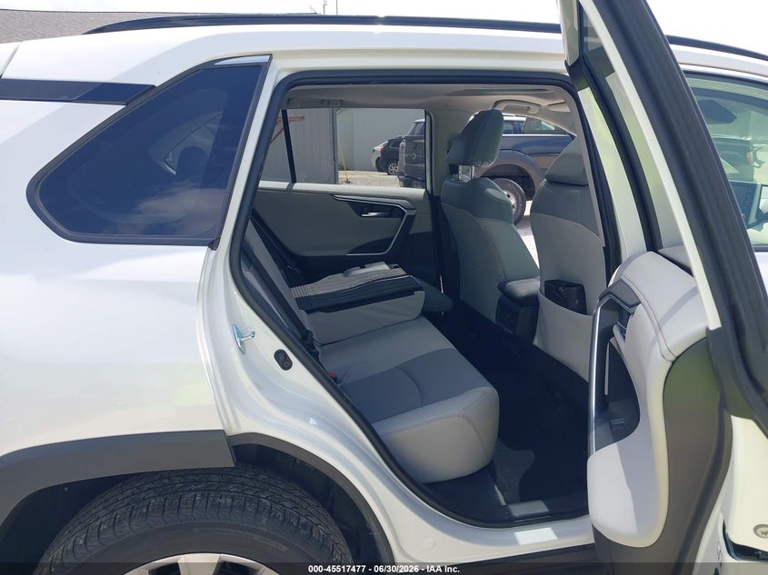 2020 Toyota Rav 4 VIN JTMN1RFV8LD068702 IAAI salvage auction — LEFT SIDE, Salvage (Ohio), sold $12,600 on 2026-07-18 (photo 8)