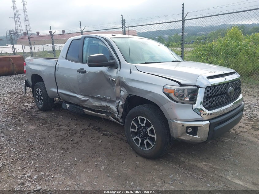 2018 Toyota Tundra VIN 5TFUY5F11JX703333 IAAI salvage auction — SIDE, Salvage Title, sold $9,100 on 2026-08-02 (photo 1)