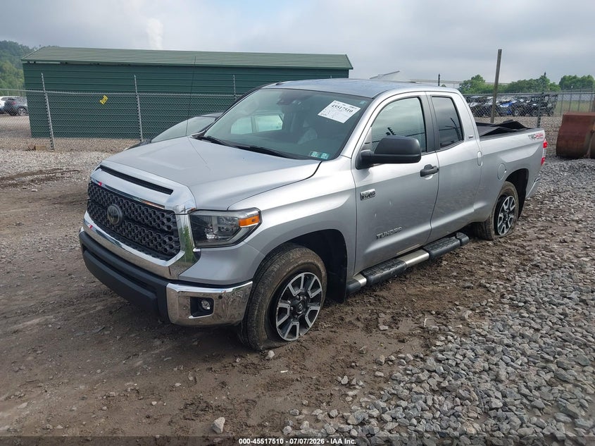 2018 Toyota Tundra VIN 5TFUY5F11JX703333 IAAI salvage auction — SIDE, Salvage Title, sold $9,100 on 2026-08-02 (photo 2)