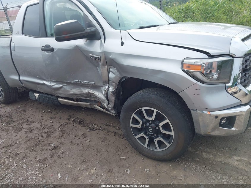 2018 Toyota Tundra VIN 5TFUY5F11JX703333 IAAI salvage auction — SIDE, Salvage Title, sold $9,100 on 2026-08-02 (photo 6)