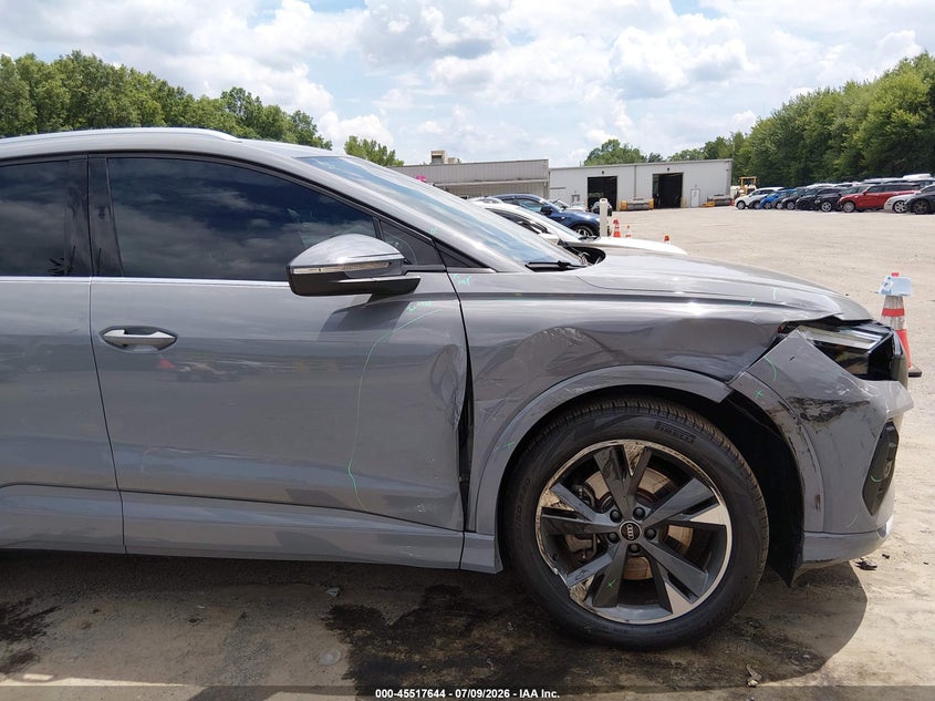 2022 Audi Q4 e-tron VIN WA1H2BFZ9NP030427 IAAI salvage auction — RIGHT FRONT, Salvage Title, sold $12,950 on 2026-07-23 (photo 6)