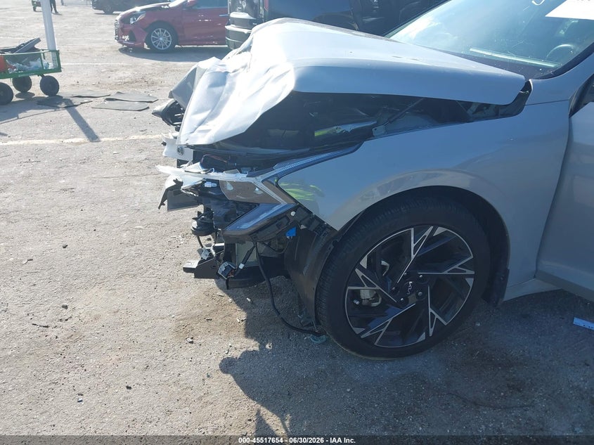 2025 Kia K5 VIN KNAG64J7XS5304326 IAAI salvage auction — FRONT END, Rebuildable (Florida), sold $5,200 on 2026-07-28 (photo 6)
