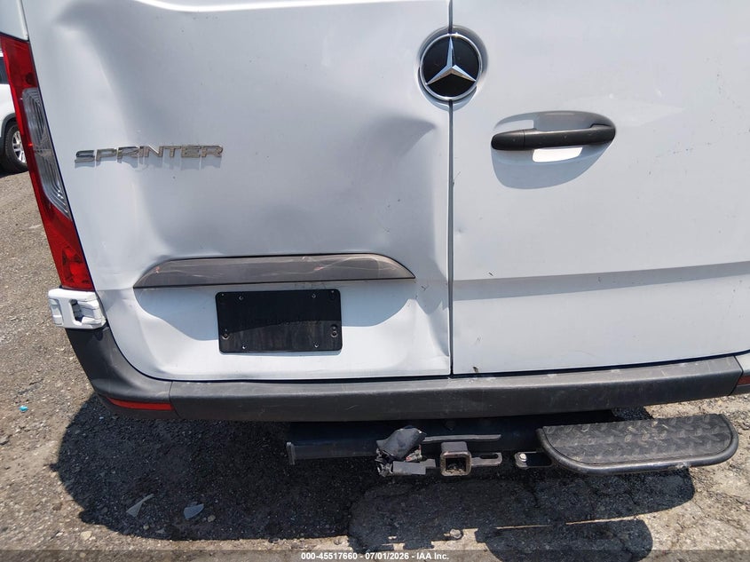 2024 Mercedes-benz Sprinter VIN W1Y4KCHY5RT182504 IAAI salvage auction — REAR END, Salvage Title, sold $21,100 on 2026-08-06 (photo 6)