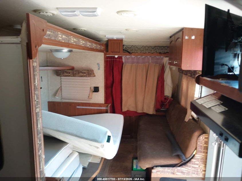 2014 Forest river Rockwood VIN 4X4TRLY2XED126970 IAAI salvage auction — UNDERCARRIAGE, Salvage (Texas), sold $25 on 2026-07-30 (photo 5)