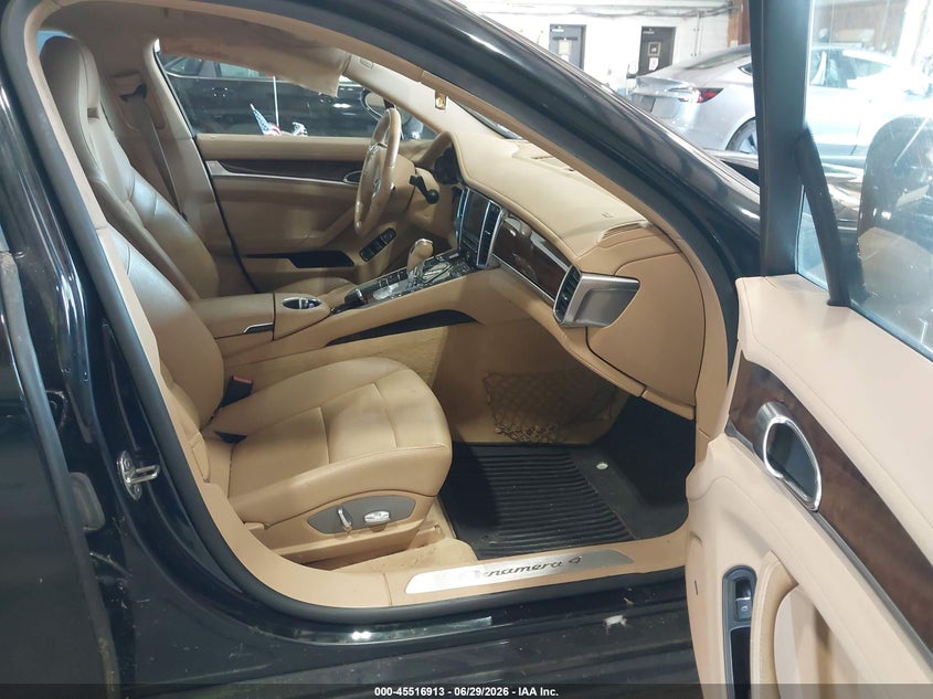 2011 Porsche Panamera VIN WP0AA2A74BL010623 IAAI salvage auction — NORMAL WEAR, Clear (New York), sold $2,550 on 2026-07-20 (photo 5)