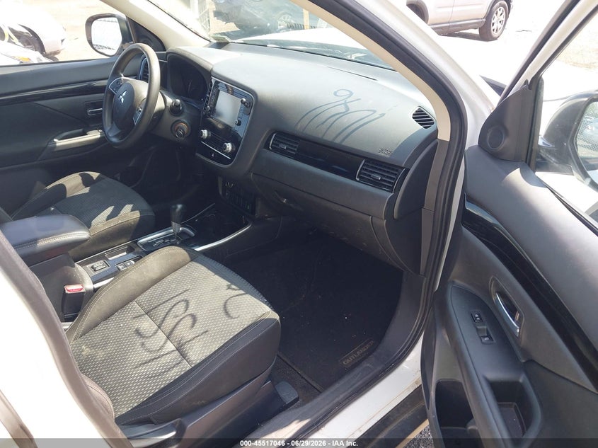 2020 Mitsubishi Outlander VIN JA4AD2A36LZ039358 IAAI salvage auction — NORMAL WEAR, Clear (Virginia), sold $3,800 on 2026-07-07 (photo 5)