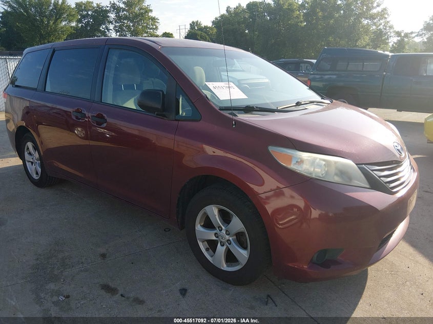 2011 Toyota Sienna VIN 5TDKA3DC5BS003097 IAAI salvage auction — NORMAL WEAR, Clear (Illinois), sold $1,400 on 2026-07-21 (photo 1)