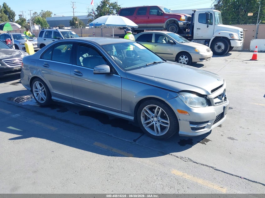 2013 Mercedes-benz C-klasse VIN WDDGF4HB3DA866713 IAAI salvage auction — NORMAL WEAR, Clear - Dealer Only (California), sold $550 on 2026-07-29 (photo 1)