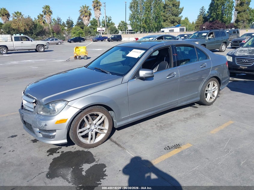 2013 Mercedes-benz C-klasse VIN WDDGF4HB3DA866713 IAAI salvage auction — NORMAL WEAR, Clear - Dealer Only (California), sold $550 on 2026-07-29 (photo 2)