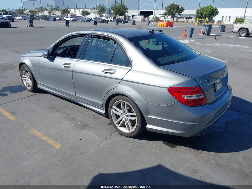 2013 Mercedes-benz C-klasse VIN WDDGF4HB3DA866713 IAAI salvage auction — NORMAL WEAR, Clear - Dealer Only (California), sold $550 on 2026-07-29 (photo 3)
