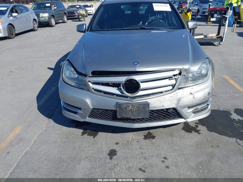 2013 Mercedes-benz C-klasse VIN WDDGF4HB3DA866713 IAAI salvage auction — NORMAL WEAR, Clear - Dealer Only (California), sold $550 on 2026-07-29 (photo 6)