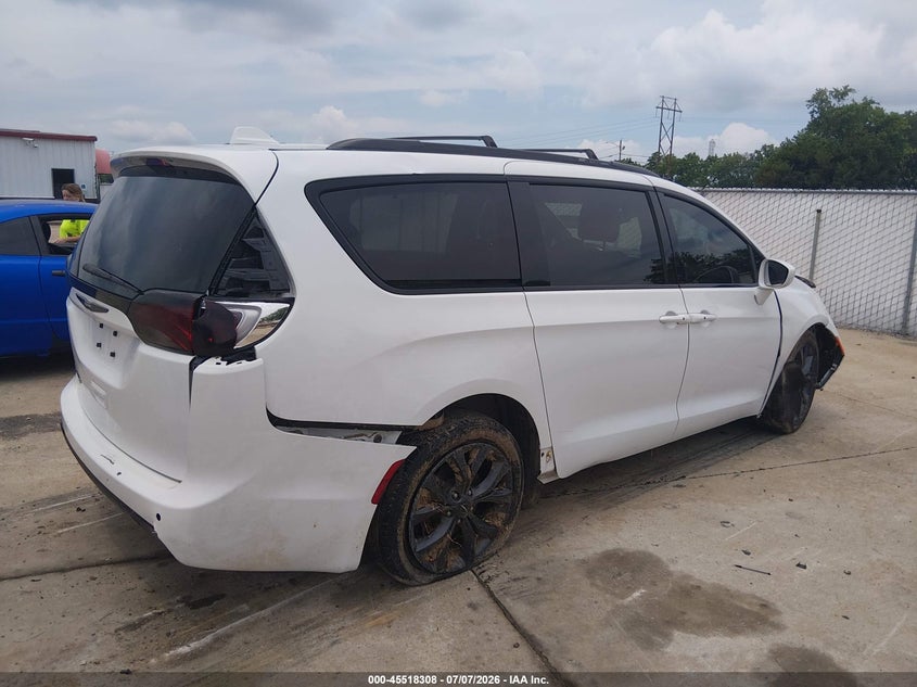 2018 Chrysler Pacifica VIN 2C4RC1BG4JR155365 IAAI salvage auction — FRONT END, Salvage Title, sold $1,500 on 2026-08-25 (photo 4)