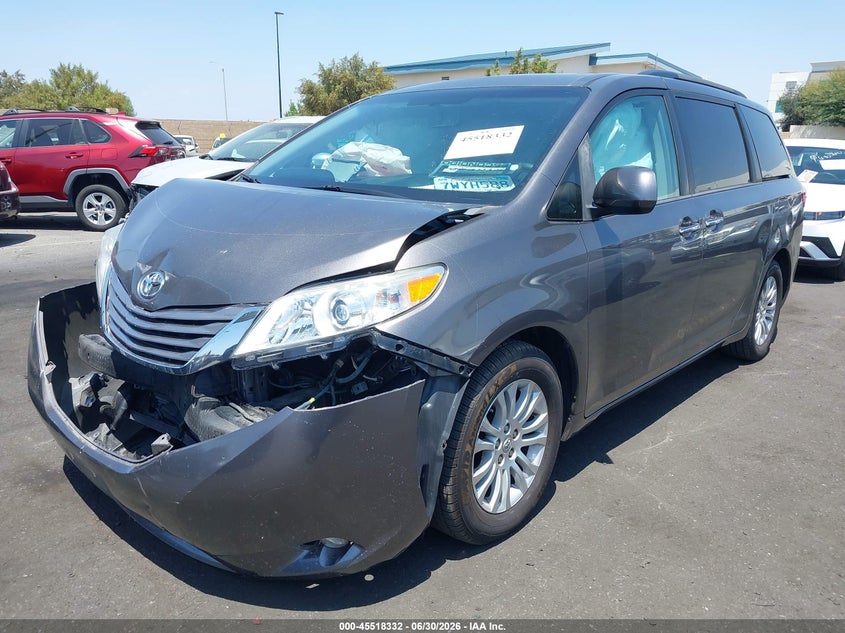 2017 Toyota Sienna VIN 5TDYZ3DC4HS837616 IAAI salvage auction — FRONT END, Salvage Title, sold $6,000 on 2026-07-31 (photo 2)