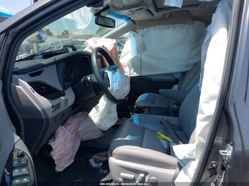 2017 Toyota Sienna VIN 5TDYZ3DC4HS837616 IAAI salvage auction — FRONT END, Salvage Title, sold $6,000 on 2026-07-31 (photo 5)