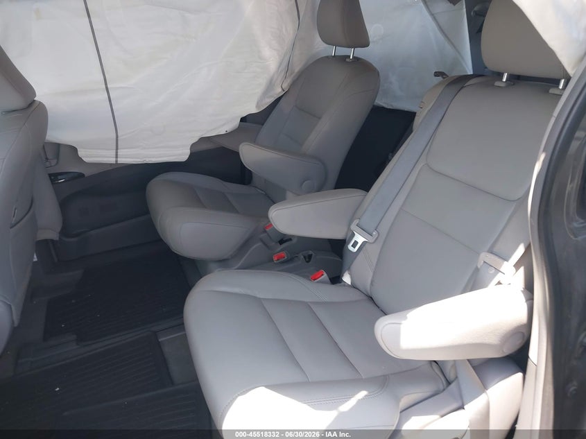 2017 Toyota Sienna VIN 5TDYZ3DC4HS837616 IAAI salvage auction — FRONT END, Salvage Title, sold $6,000 on 2026-07-31 (photo 8)
