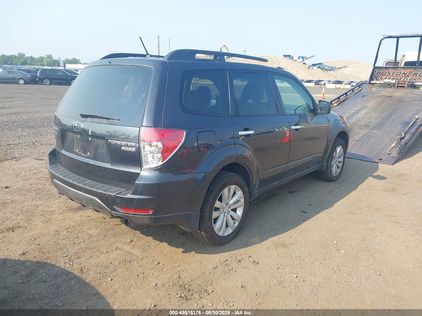 2013 Subaru Forester VIN JF2SHADC2DH443805 IAAI salvage auction — NORMAL WEAR, Clear (New York), sold $450 on 2026-07-28 (photo 4)