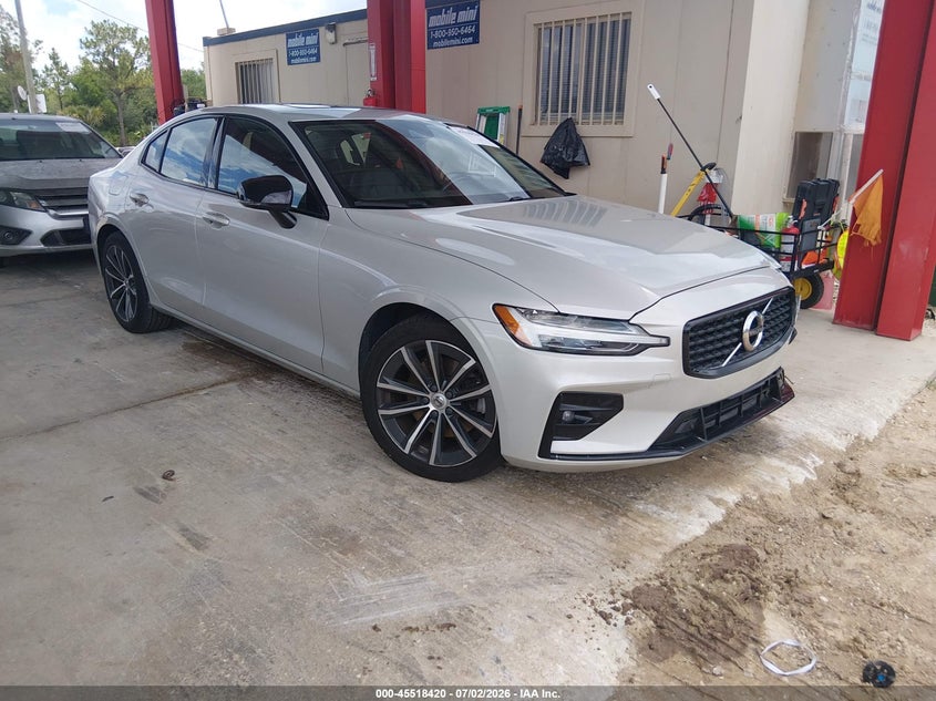 2022 Volvo S60 VIN 7JRL12FZ1NG155636 IAAI salvage auction — LEFT FRONT, Salvage Title, sold $2,950 on 2026-07-28 (photo 1)