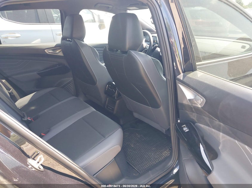 2024 Volkswagen Id.4 VIN 1V2WSPE85RC023909 IAAI salvage auction — HAIL, Salvage (Ohio), sold $17,450 on 2026-08-27 (photo 8)