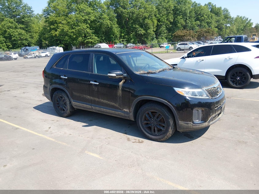 2014 Kia Sorento VIN 5XYKTCA68EG479872 IAAI salvage auction — NORMAL WEAR, Clear (Connecticut), sold $950 on 2026-07-16 (photo 1)