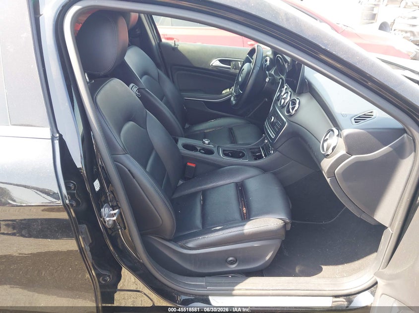 2019 Mercedes-benz Gla-klasse VIN WDCTG4GB0KJ589713 IAAI salvage auction — FRONT END, Salvage Title, sold $5,300 on 2026-08-13 (photo 5)