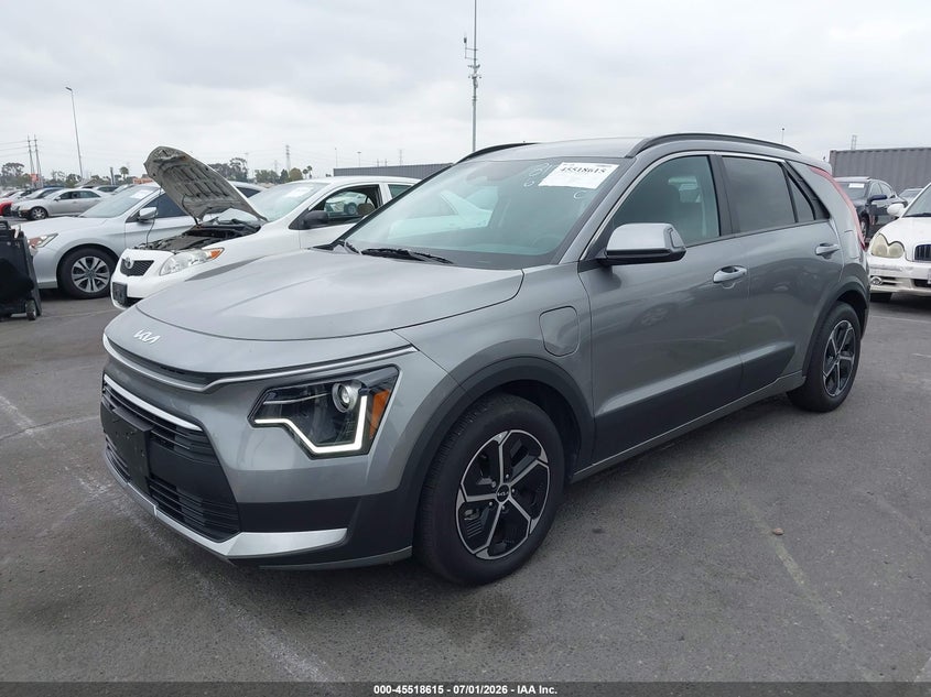 2025 Kia Niro VIN KNDCS3LF3S5251593 IAAI salvage auction — BIO HAZARD, Salvage Title, sold $14,100 on 2026-08-20 (photo 2)