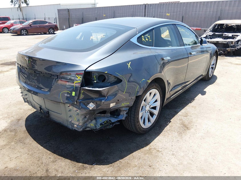 2016 Tesla Model s VIN 5YJSA1E19GF135681 IAAI salvage auction — REAR END, Salvage Title, sold $7,575 on 2026-07-20 (photo 4)