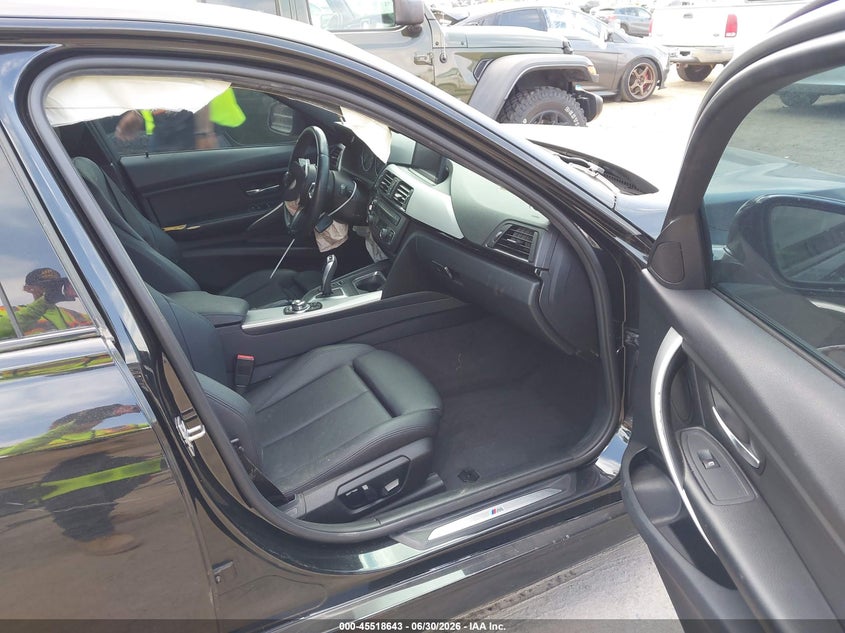 2013 BMW 3er VIN WBA3C1C56DF442122 IAAI salvage auction — RIGHT FRONT, Salvage (California), sold $1,950 on 2026-07-29 (photo 5)