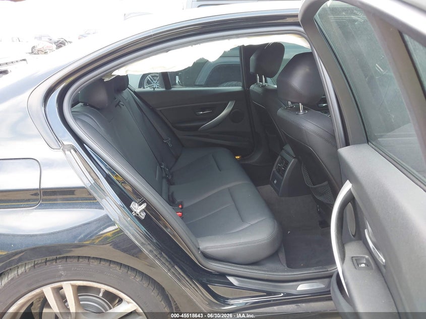 2013 BMW 3er VIN WBA3C1C56DF442122 IAAI salvage auction — RIGHT FRONT, Salvage (California), sold $1,950 on 2026-07-29 (photo 8)