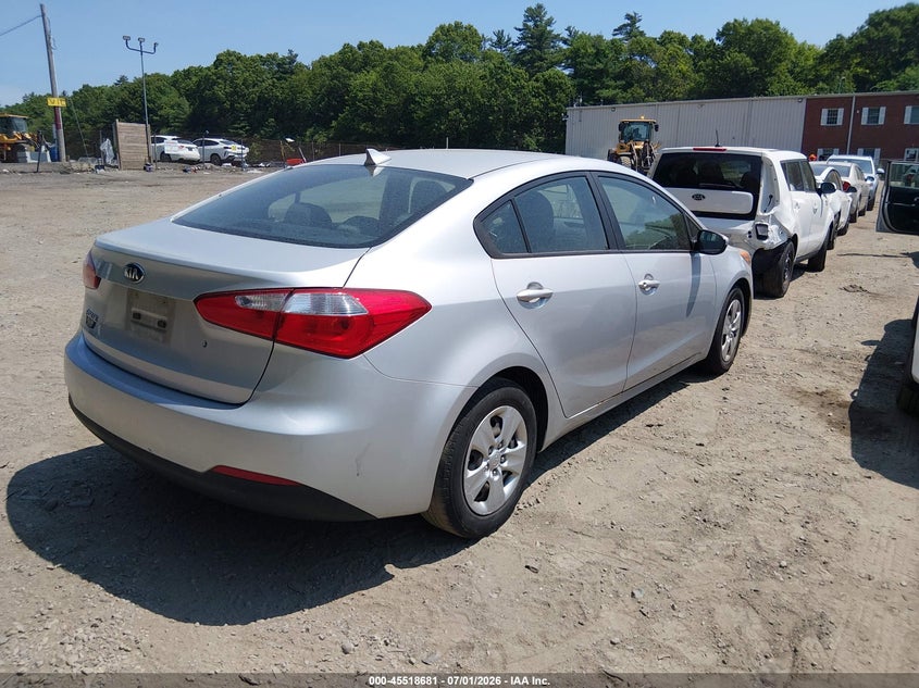 2015 Kia Forte VIN KNAFK4A64F5431500 IAAI salvage auction — ENGINE DAMAGE, Clear (Massachusetts), sold $125 on 2026-07-21 (photo 4)